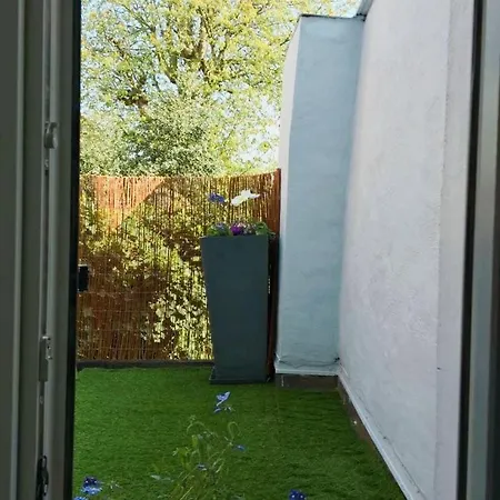 Charming House With Patio Near The Station Holiday home Antwerp