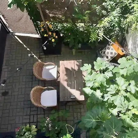 Charming House With Patio Near The Station Antwerp